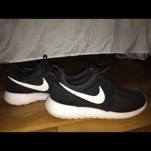 Nike Roshe Run Women’s